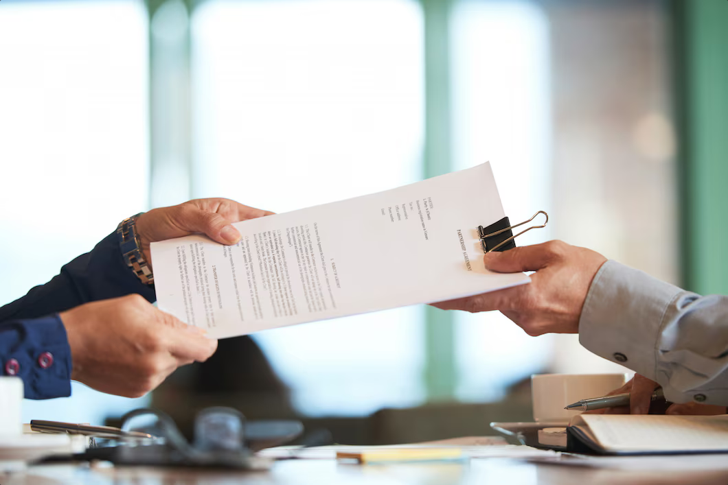 Gestão de Contratos e Clientes no Agronegócio: Por Que Centralizar as Informações?